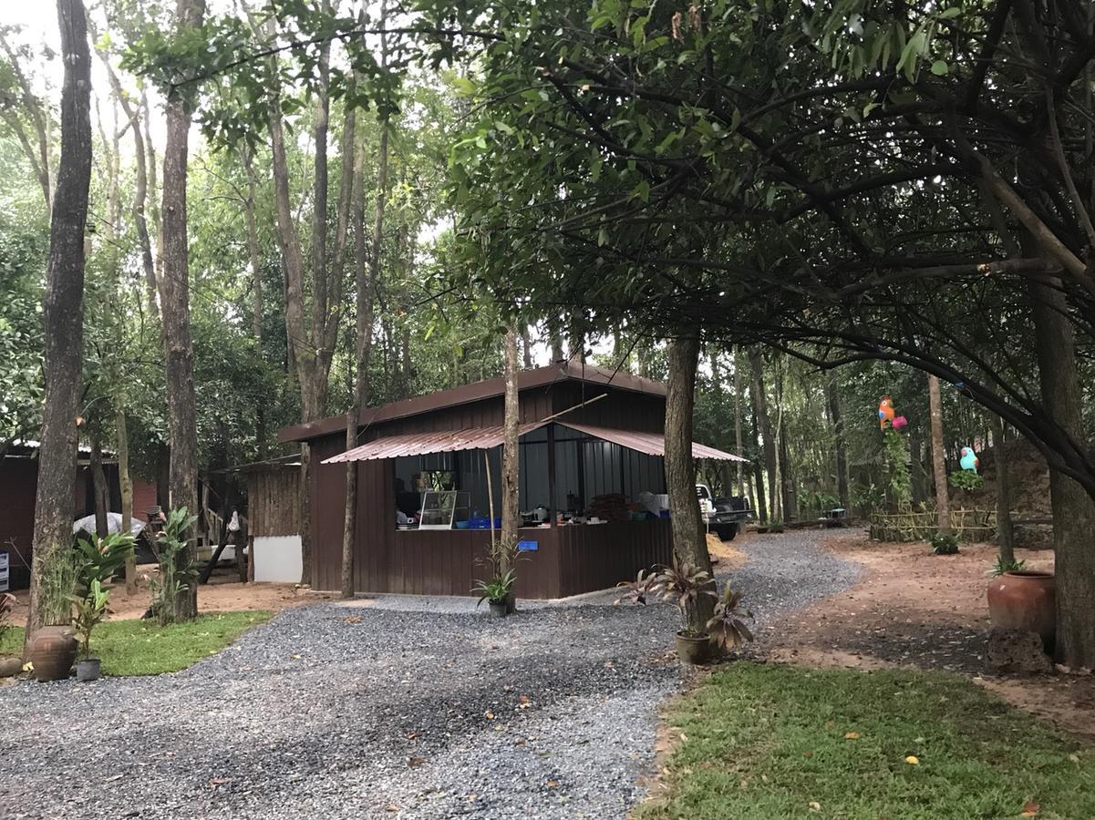 Hôtel Koh Madan Camp à Nakhon Nayok Extérieur photo